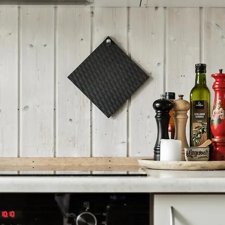 Open Spaces And Cozy Corners In Ristinge *