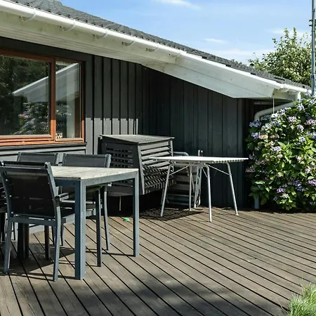 Open Spaces And Cozy Corners In Ristinge Ferienhaus Nordenbro Vesteregn